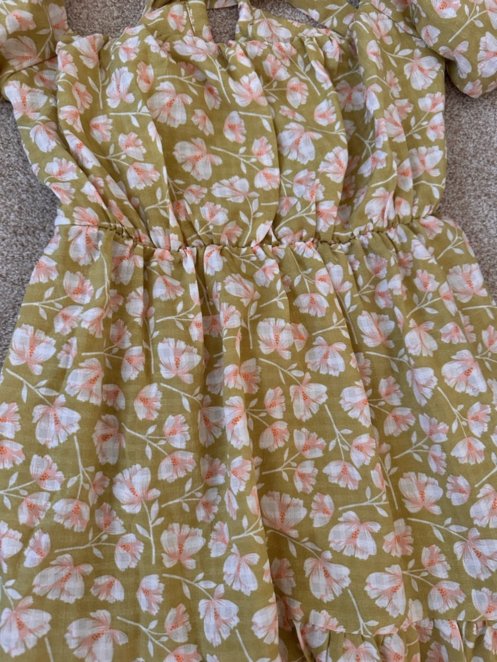 ASTR The Label Floral Midi Dress Green Pink Puff Sleeve Tie Back Size Large - Picture 10 of 14